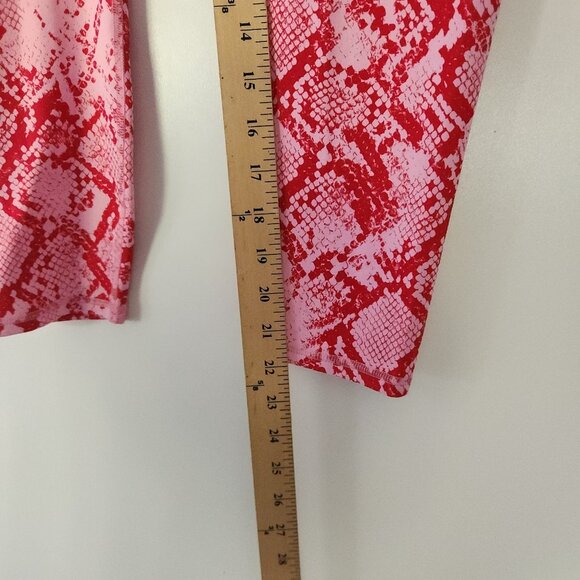 Fabletics High Waist PowerHold 7/8 Leggings Pink Snakeskin Print Small NEW - Picture 11 of 11